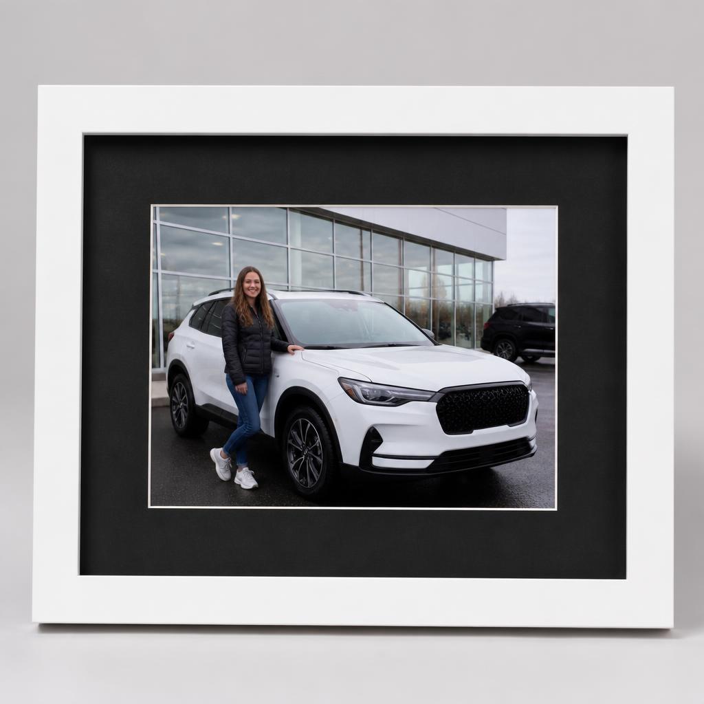 Landscape 7×5 — white frame, clean unbranded black mat